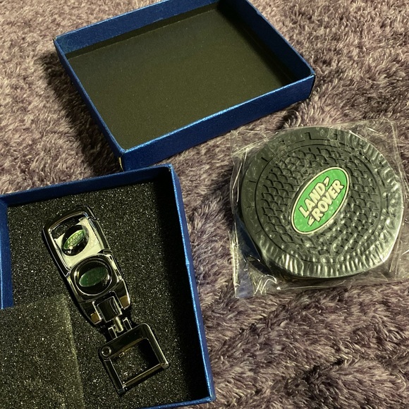 Land Rover Key chain and coaster - Picture 2 of 2